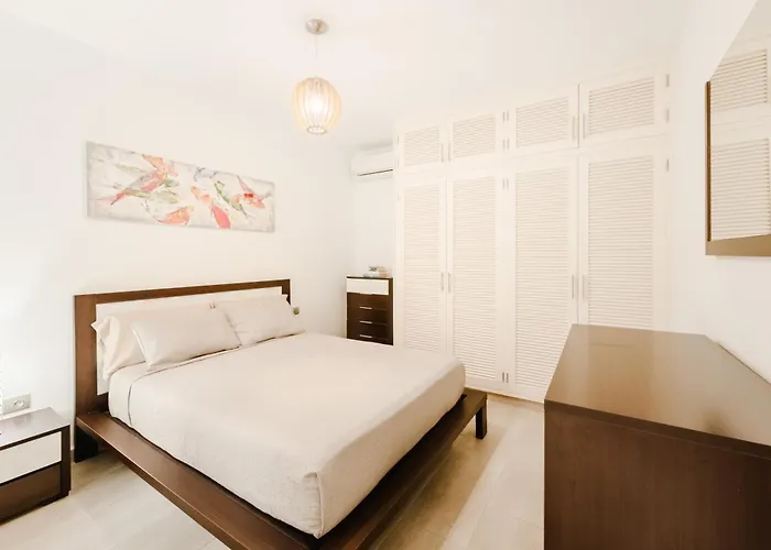 Old Town Reina Sofia 4 بويرتو ذيل كارمين